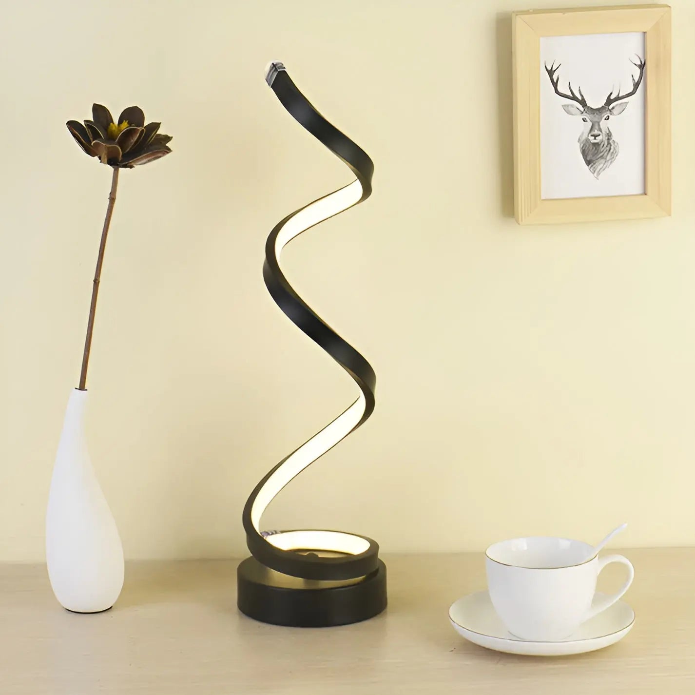 Elegante Spiral Glow LED  Lamp – Energiezuinig, Duurzaam & Oogvriendelijk Design