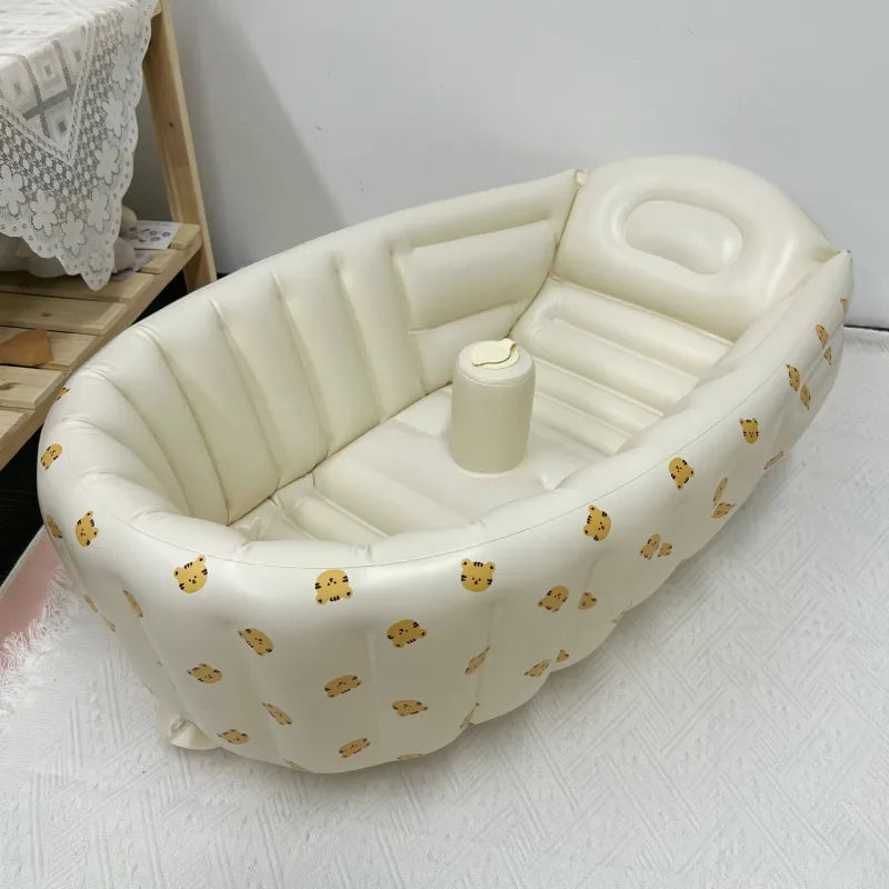 Baby Bath Mina - Draagbaar en Opblaasbaar Voor Een Ultieme Babybadervaring