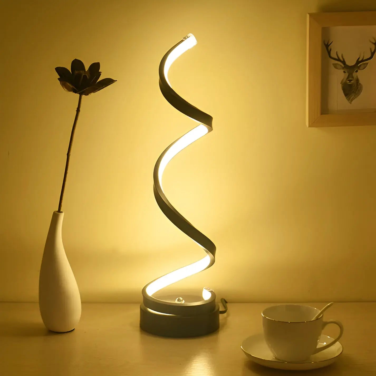 Elegante Spiral Glow LED  Lamp – Energiezuinig, Duurzaam & Oogvriendelijk Design